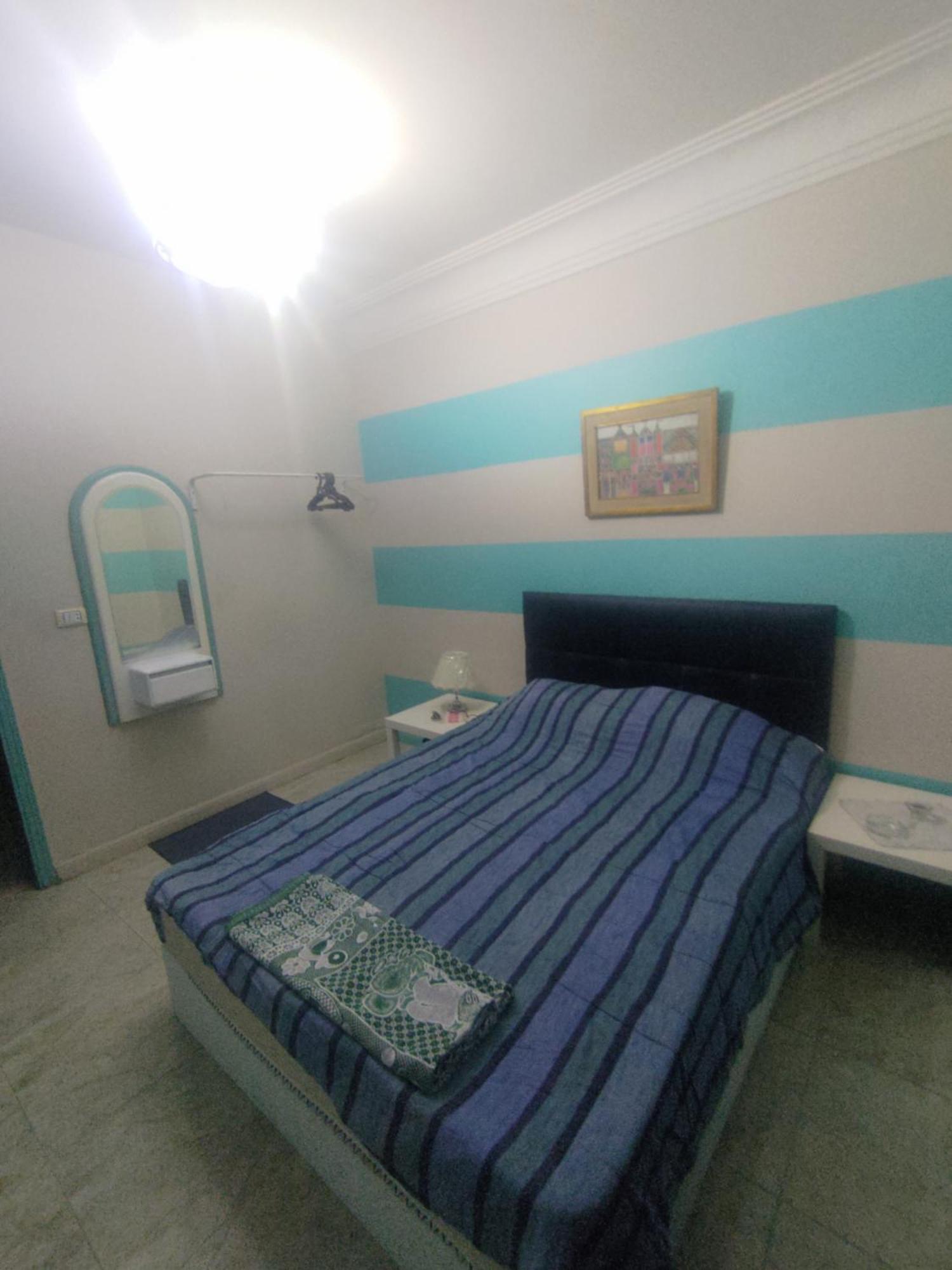 Gem Budget With Ac And Smart Tv, 12minutes From The Airport Please Only Book Through We Can't Offer Outside The App, Please Contact Us Via Phone Number Provided After Confirming Your Booking, So We Check In, Thanks El Cairo