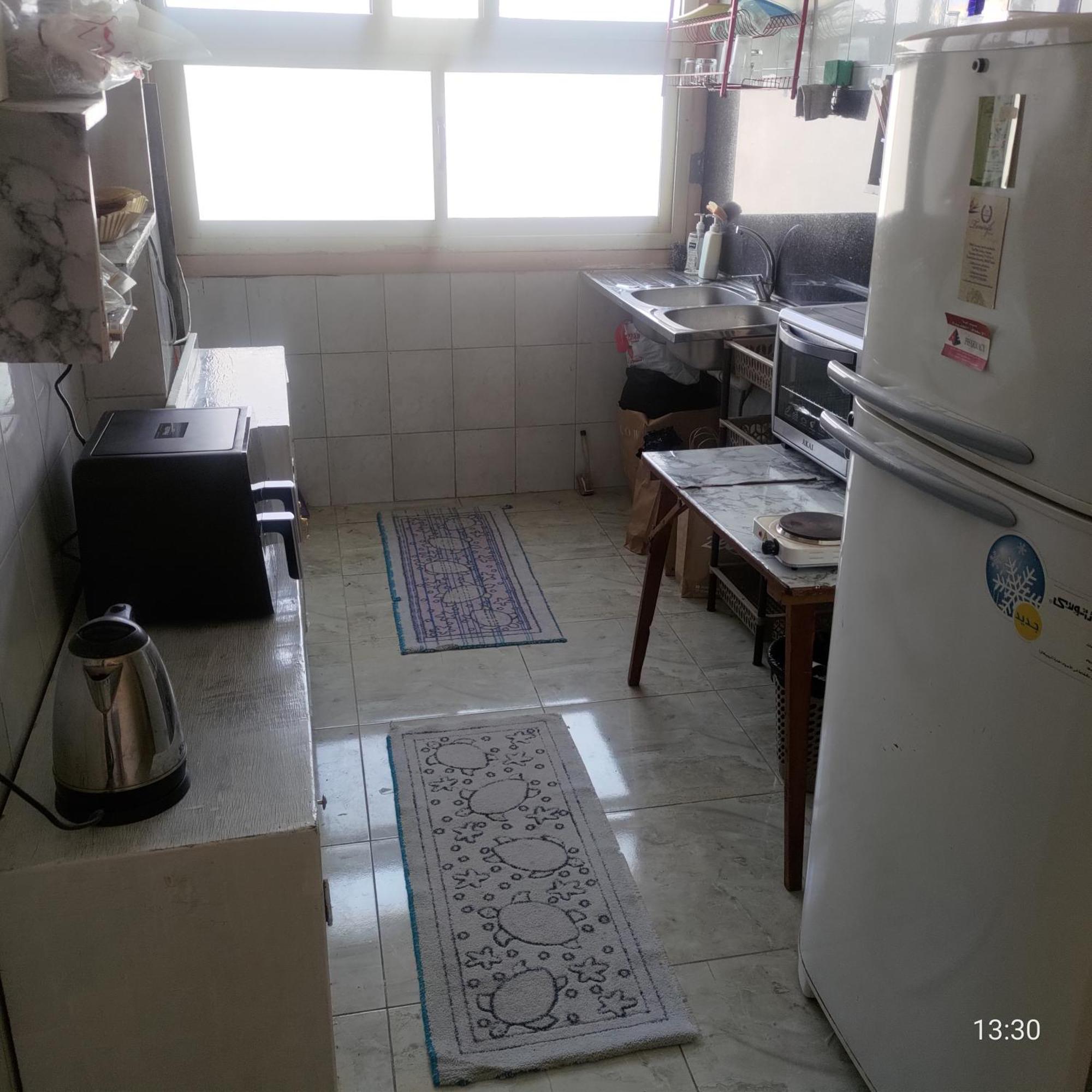 Gem Budget With Ac And Smart Tv, 12minutes From The Airport Please Only Book Through We Can't Offer Outside The App, Please Contact Us Via Phone Number Provided After Confirming Your Booking, So We Check In, Thanks Pensión *